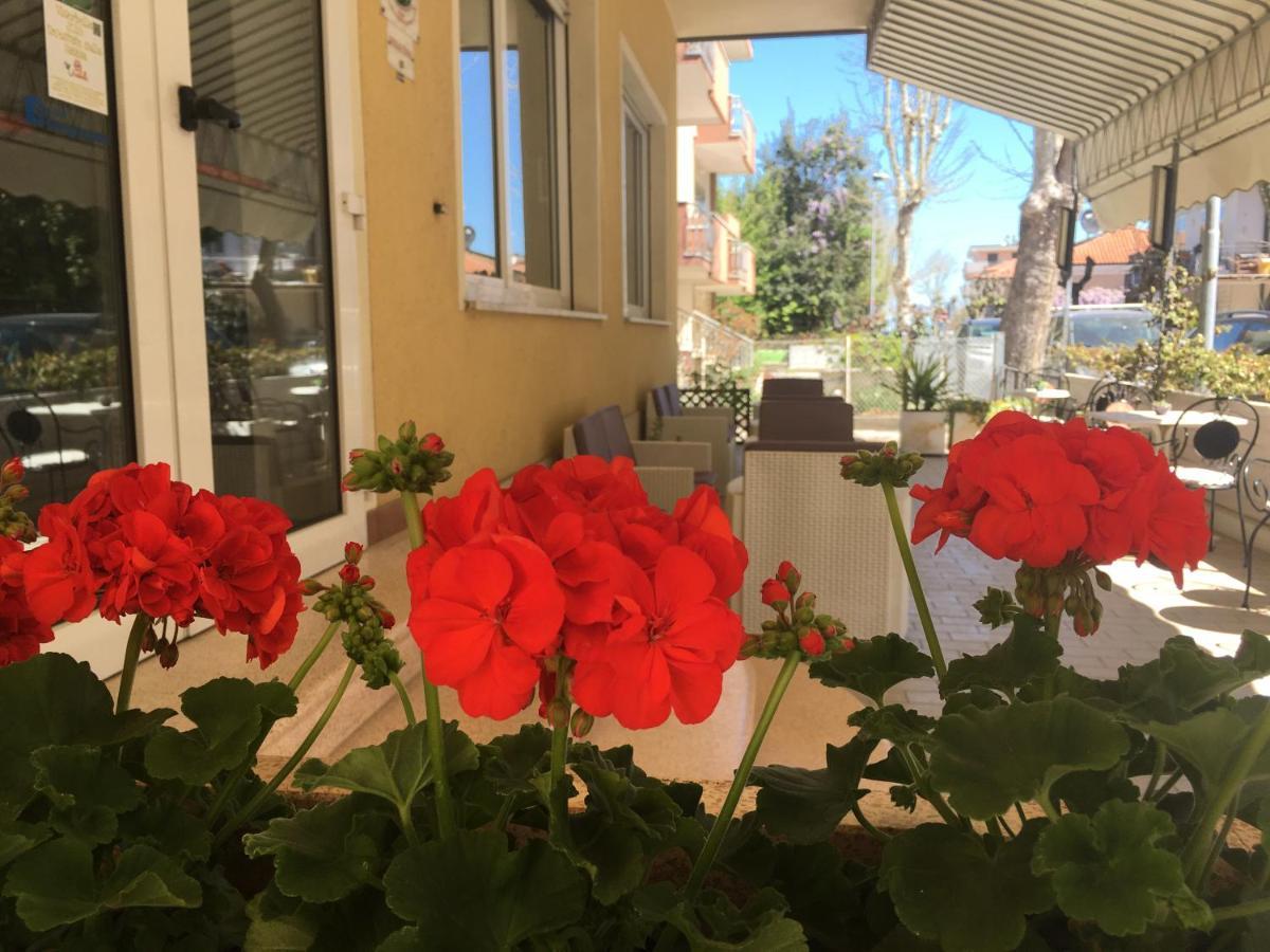 Hotel Villa Rinaldini Rimini Zewnętrze zdjęcie
