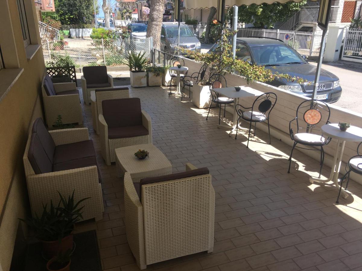 Hotel Villa Rinaldini Rimini Zewnętrze zdjęcie