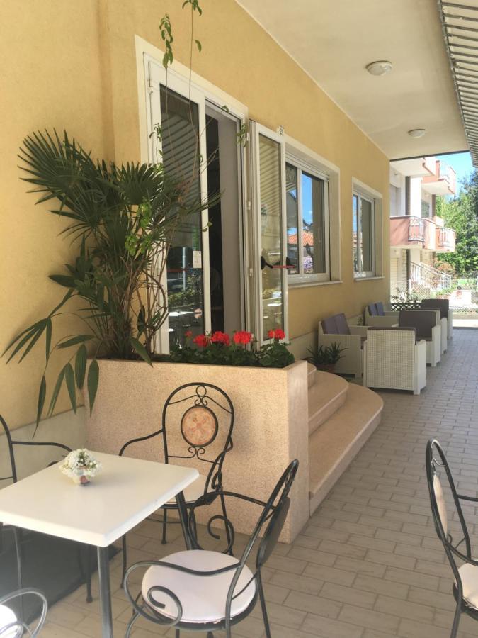 Hotel Villa Rinaldini Rimini Zewnętrze zdjęcie